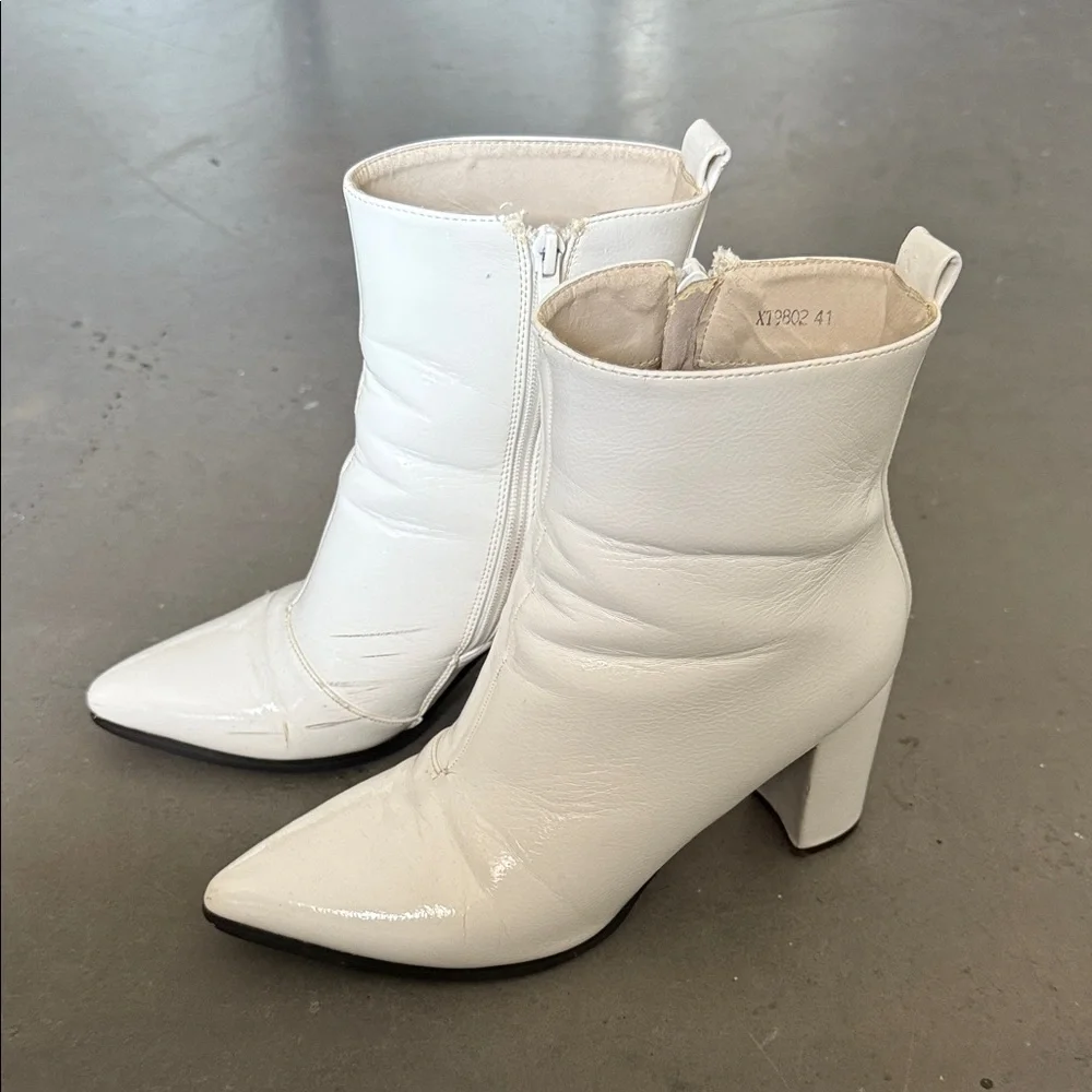 Amazon Chic Cream Ankle Boots - Picture 7 of 7